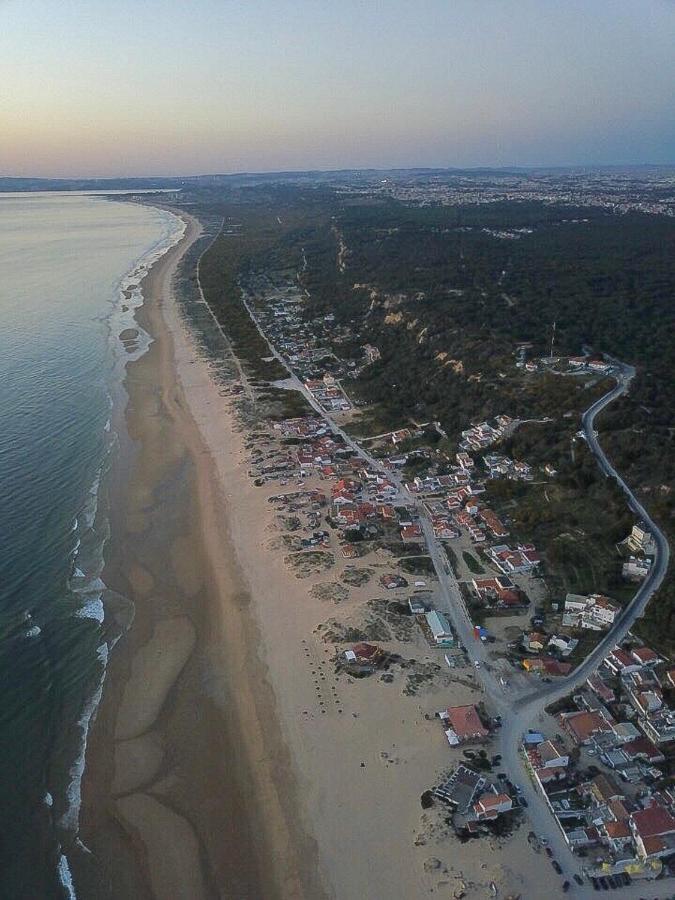 Rock’s Beach Spot Suit Costa da Caparica Exterior foto